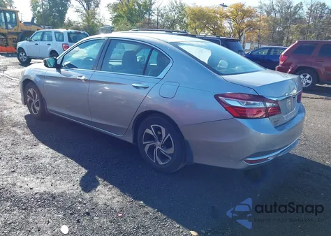 2016 Honda Accord Lx z USA, uszkodzony, nr VIN 1HGCR2F43GA125122